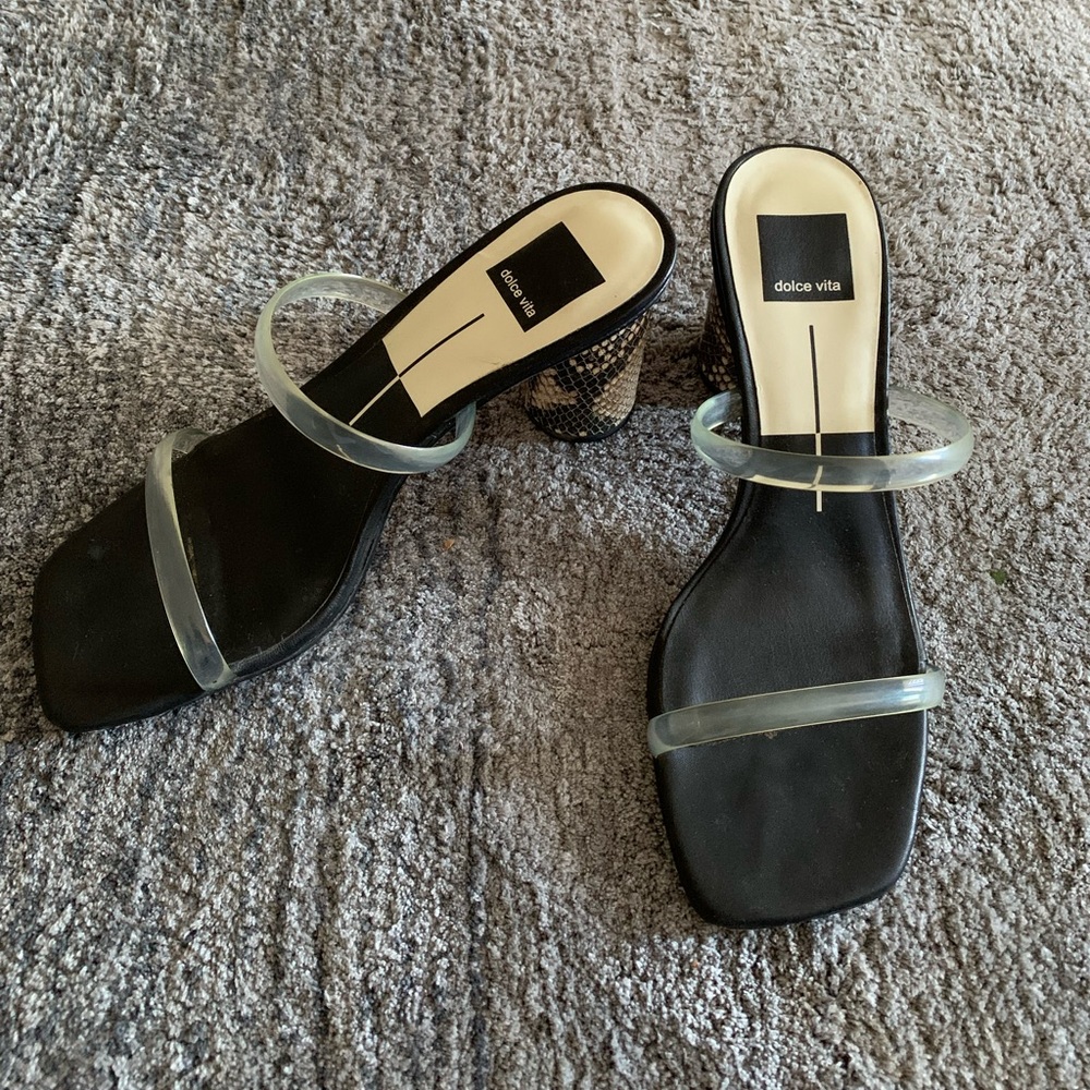 Dolce vita sandals